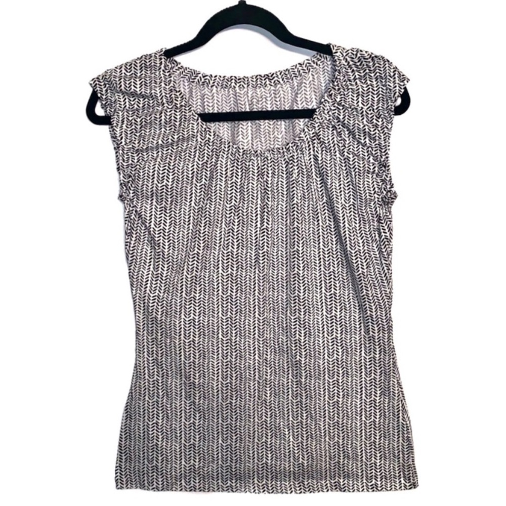 🌲 Loft rouged T shirt size M